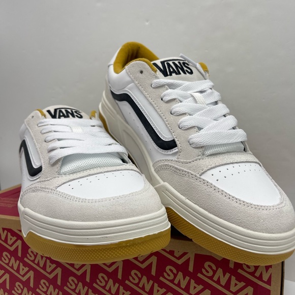 Vans Men’s Hylane
True White/Harvest Gold
VN000D1JEBP Sneakers - Picture 5 of 16